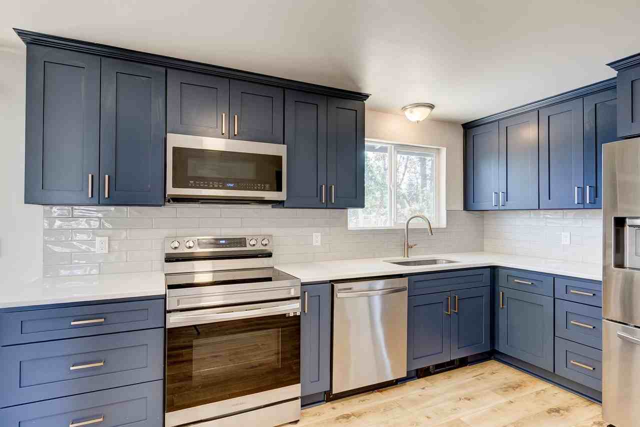 1034 Ridgeway Dr - Photo 2 of 23