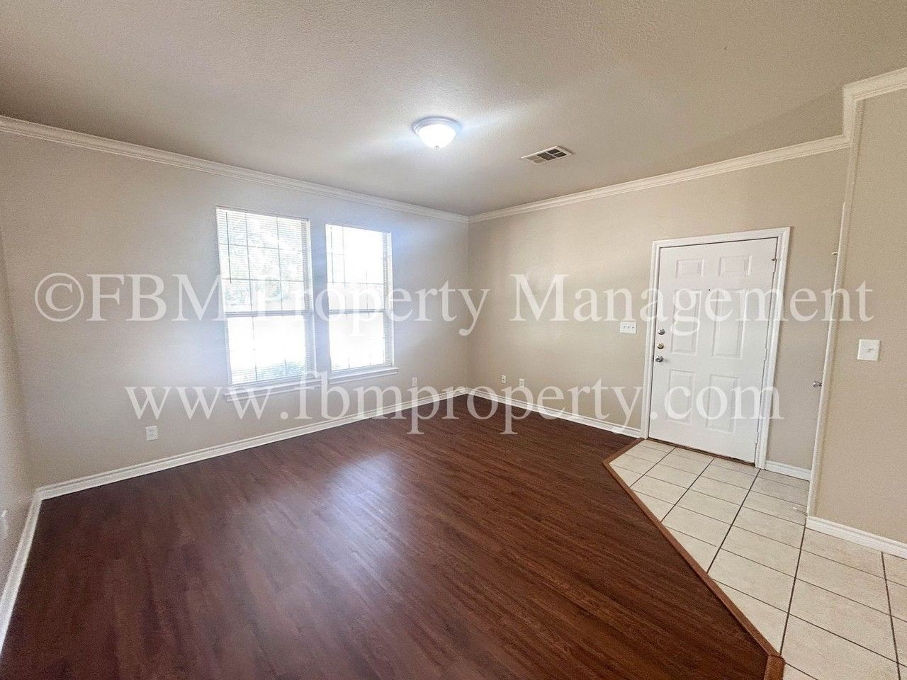 616 Biloxi Dr - Photo 3 of 13