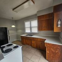 featured image of 221 E 11th St