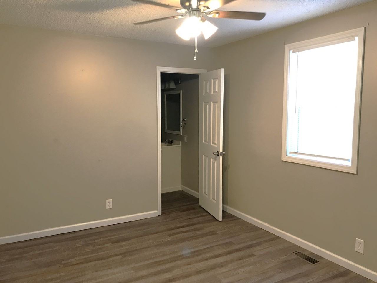 6558 Kari Dr - Photo 4 of 12
