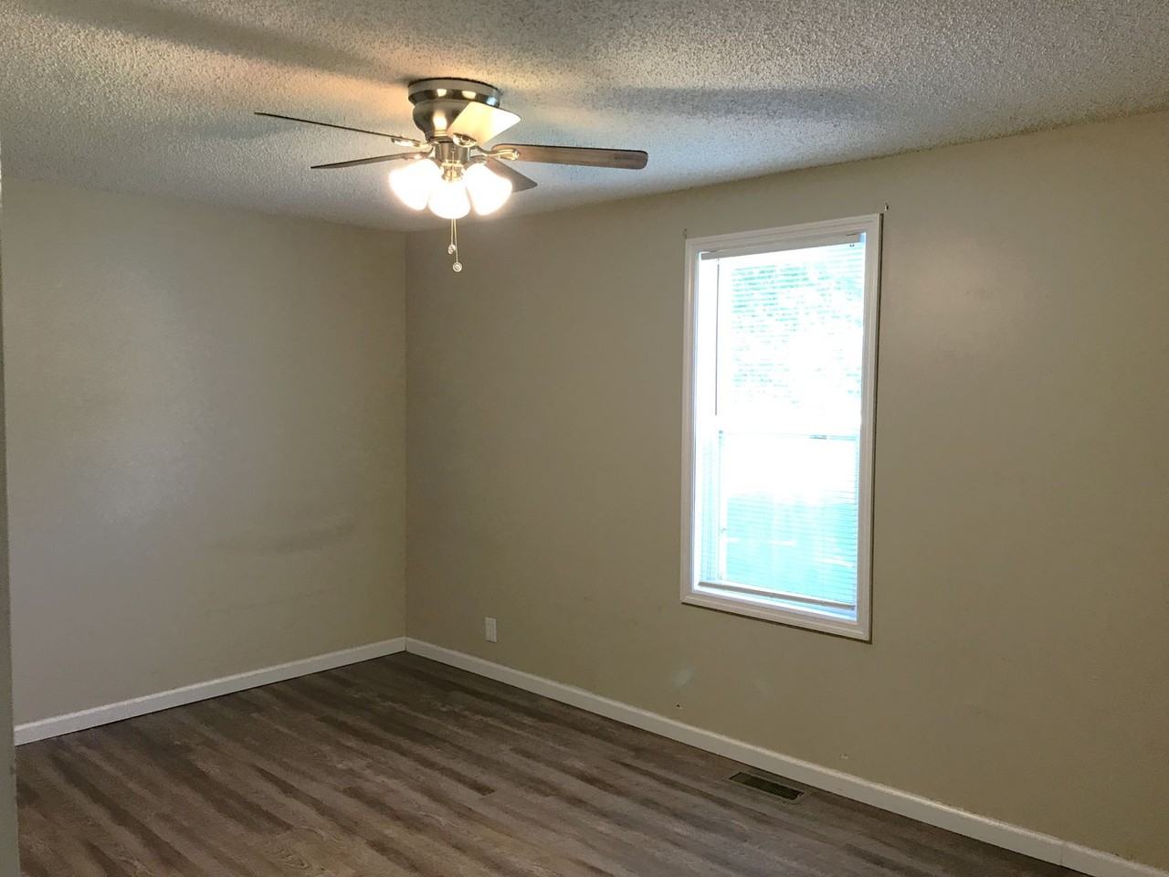6558 Kari Dr - Photo 7 of 12