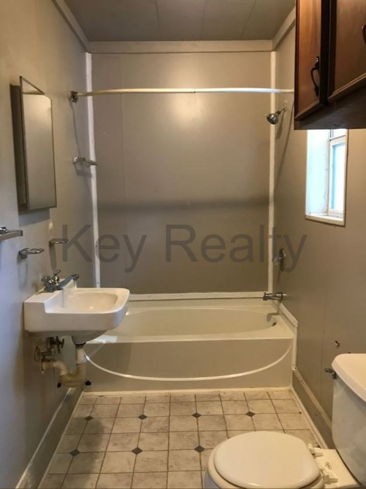 7 Maryland Ave - Photo 6 of 10
