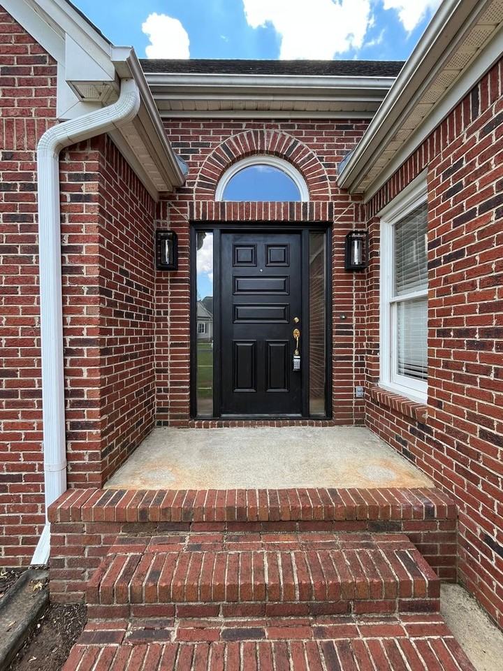 259 Faye Ct - Photo 2 of 25