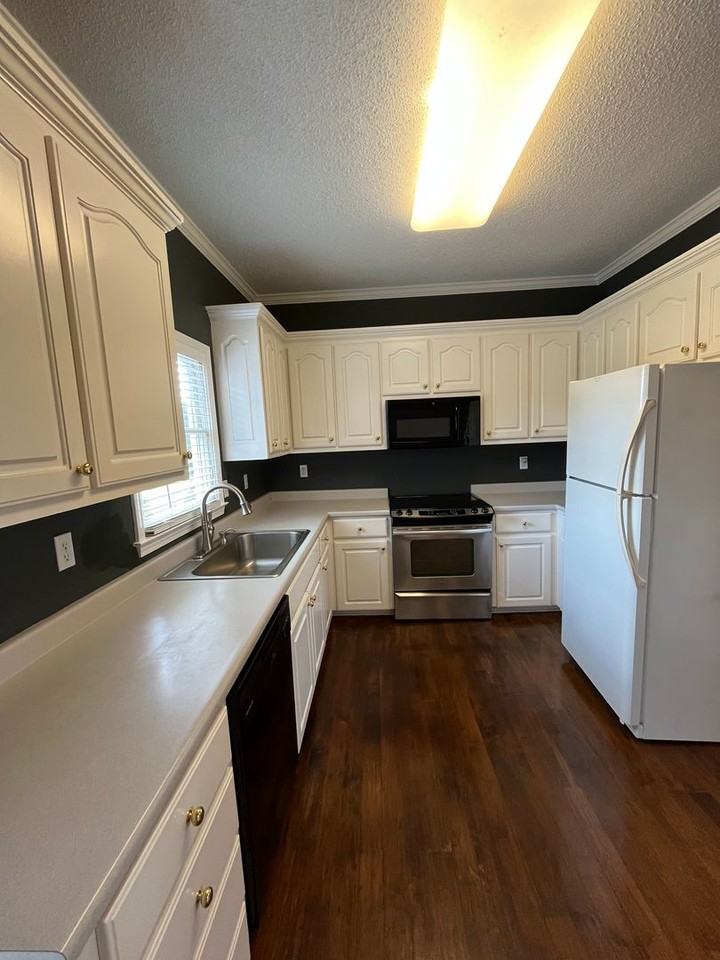 259 Faye Ct - Photo 6 of 25