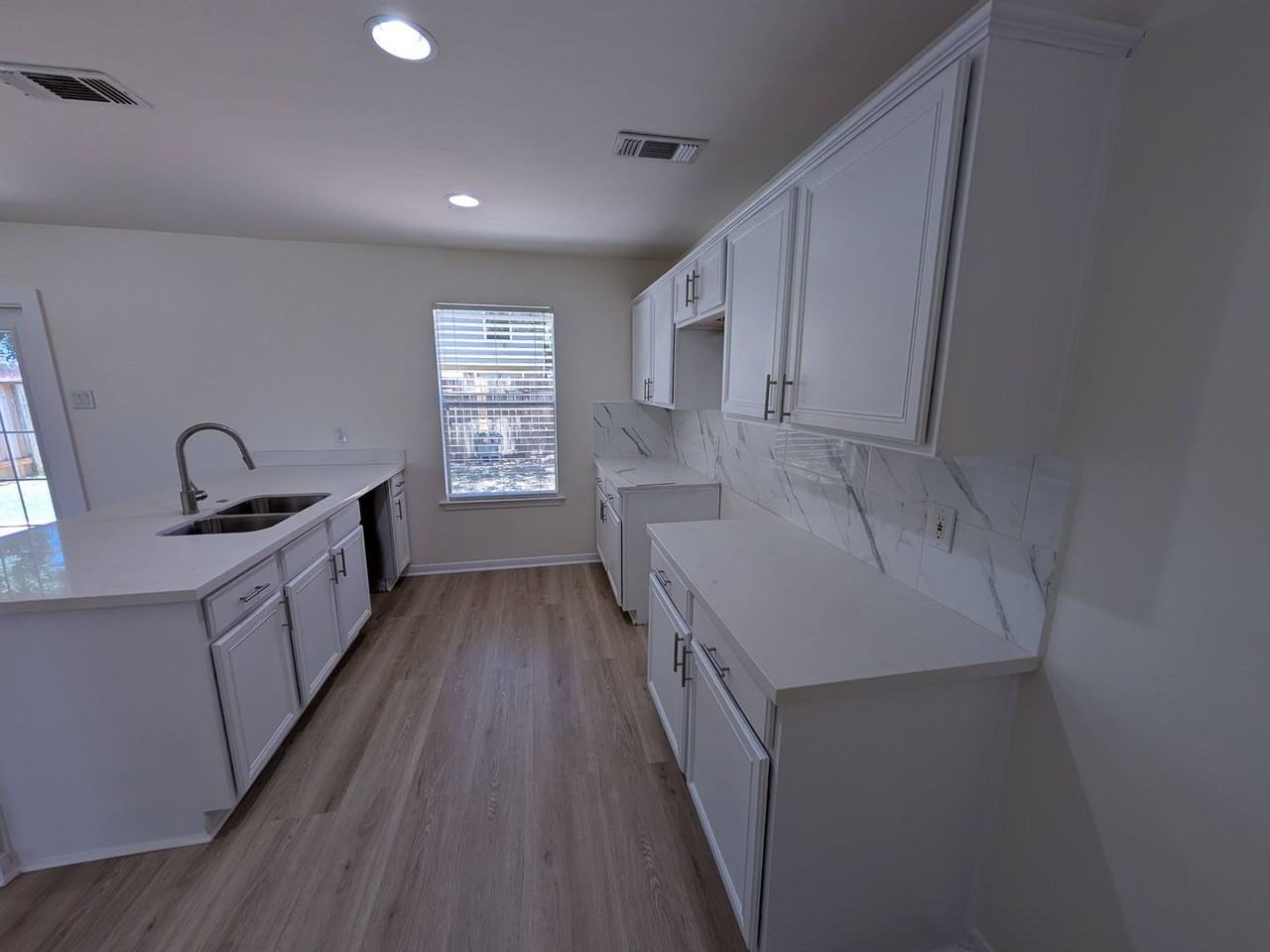 11726 Rolling Stream Dr - Photo 2 of 20