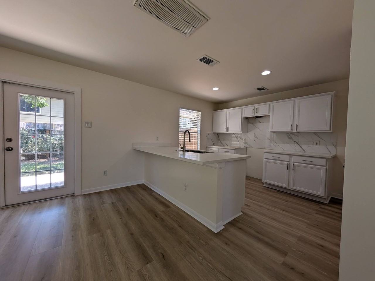 11726 Rolling Stream Dr - Photo 3 of 20