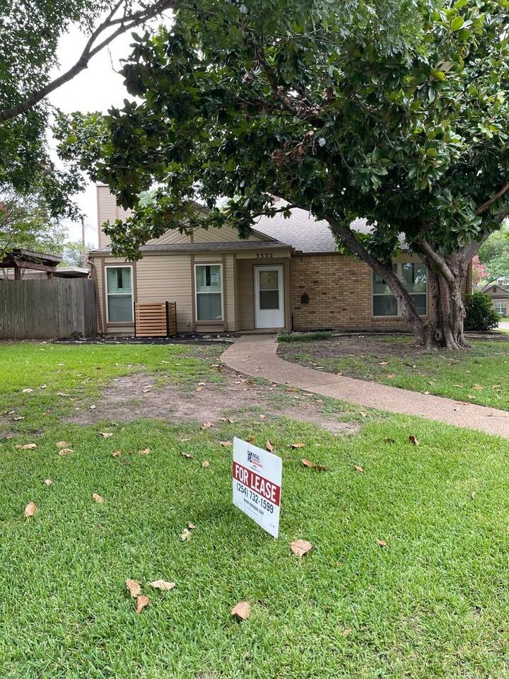 3332 Chimney Place Drive - Photo 2 of 23