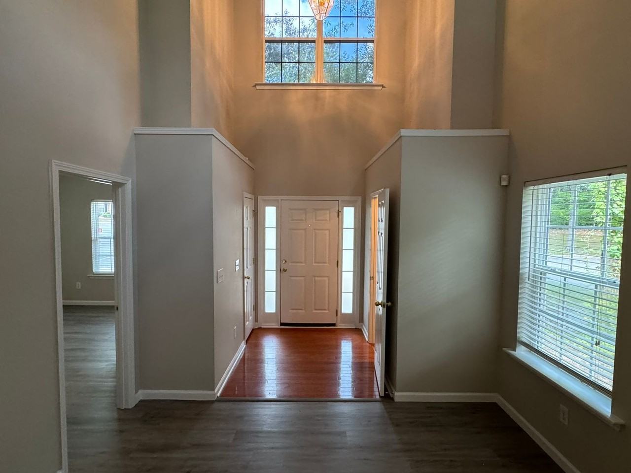 2184 Winthrop Chase Dr - Photo 3 of 15