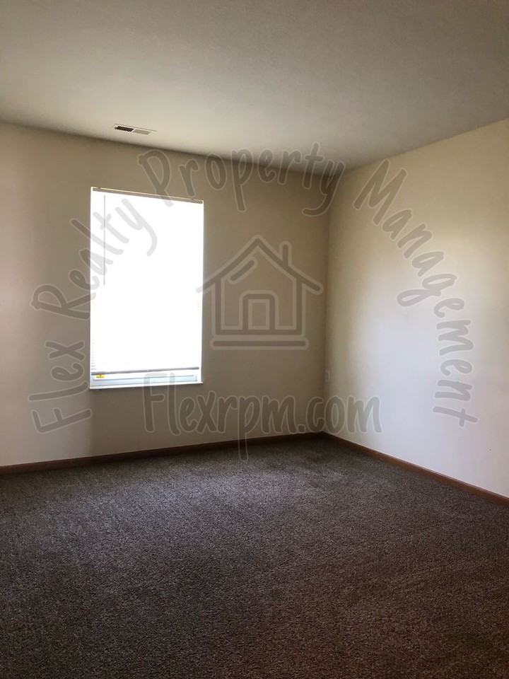 1137 Rockcress Dr - Photo 2 of 11