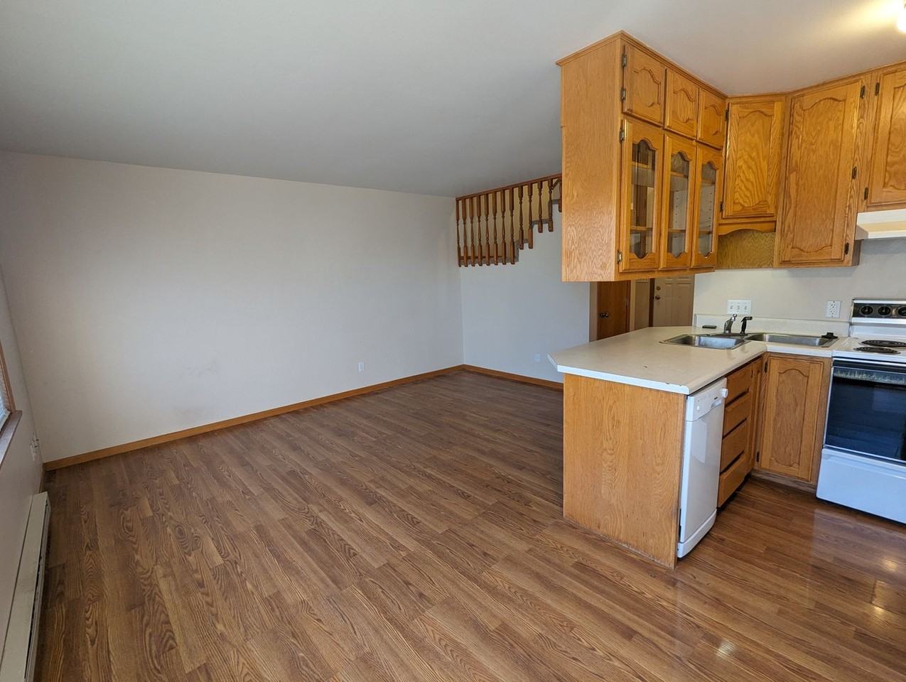 Federal Town Homes - Photo 2 of 17