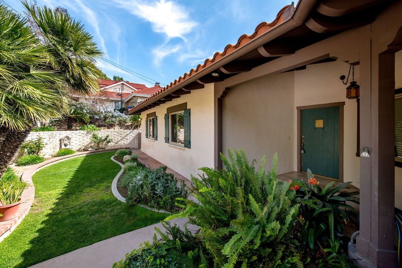 2349 Jayma Ln - Photo 2 of 20