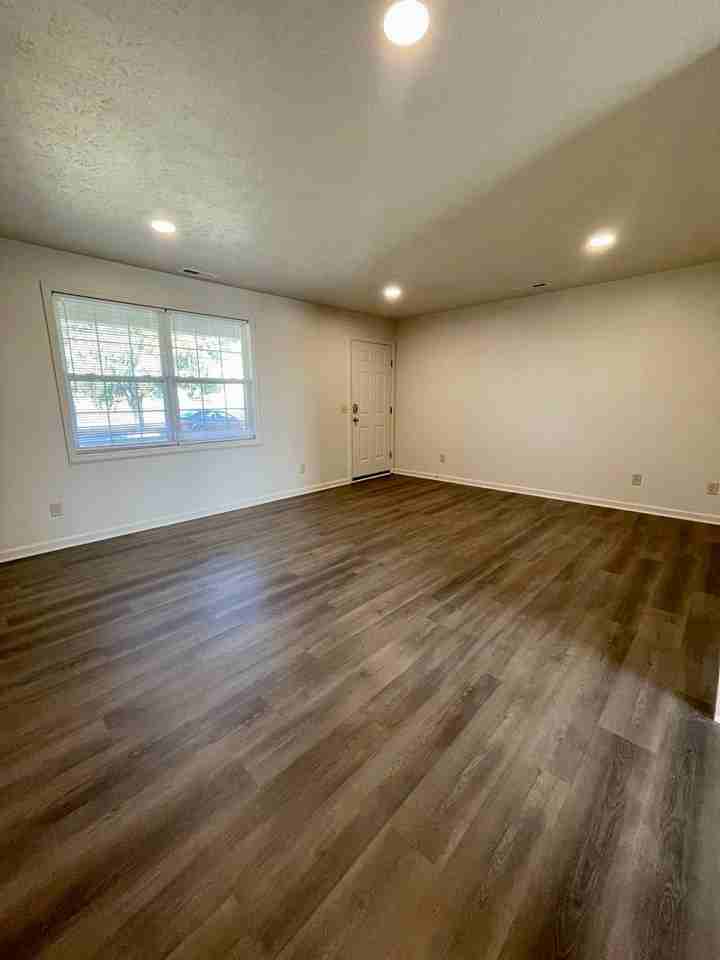103 Weeping Willow Ln #B - Photo 4 of 14