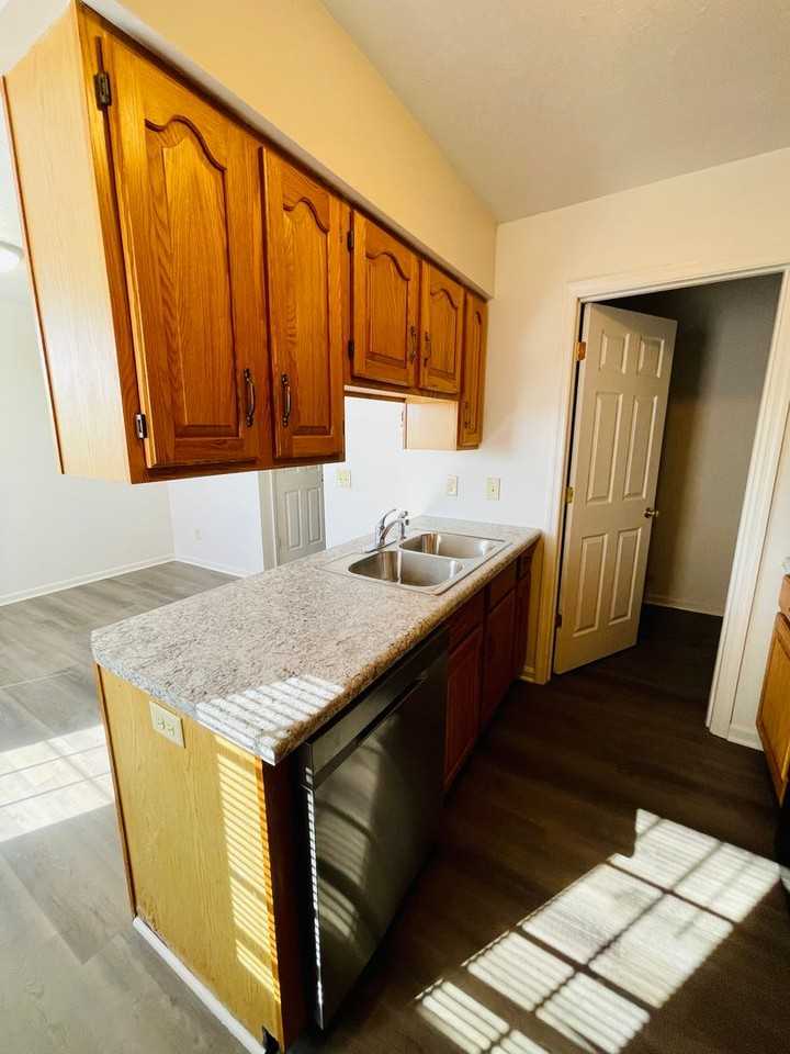 103 Weeping Willow Ln #B - Photo 6 of 14