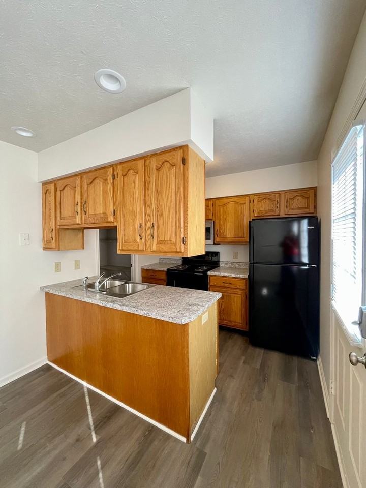 103 Weeping Willow Ln #B - Photo 7 of 14