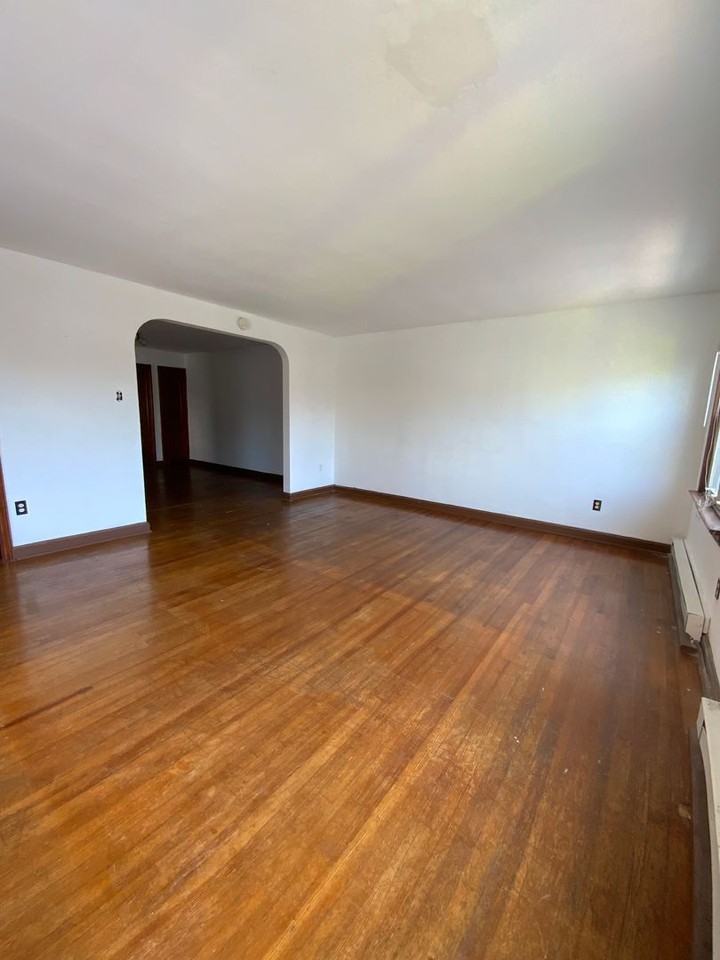 33 W Main St - Photo 2 of 14