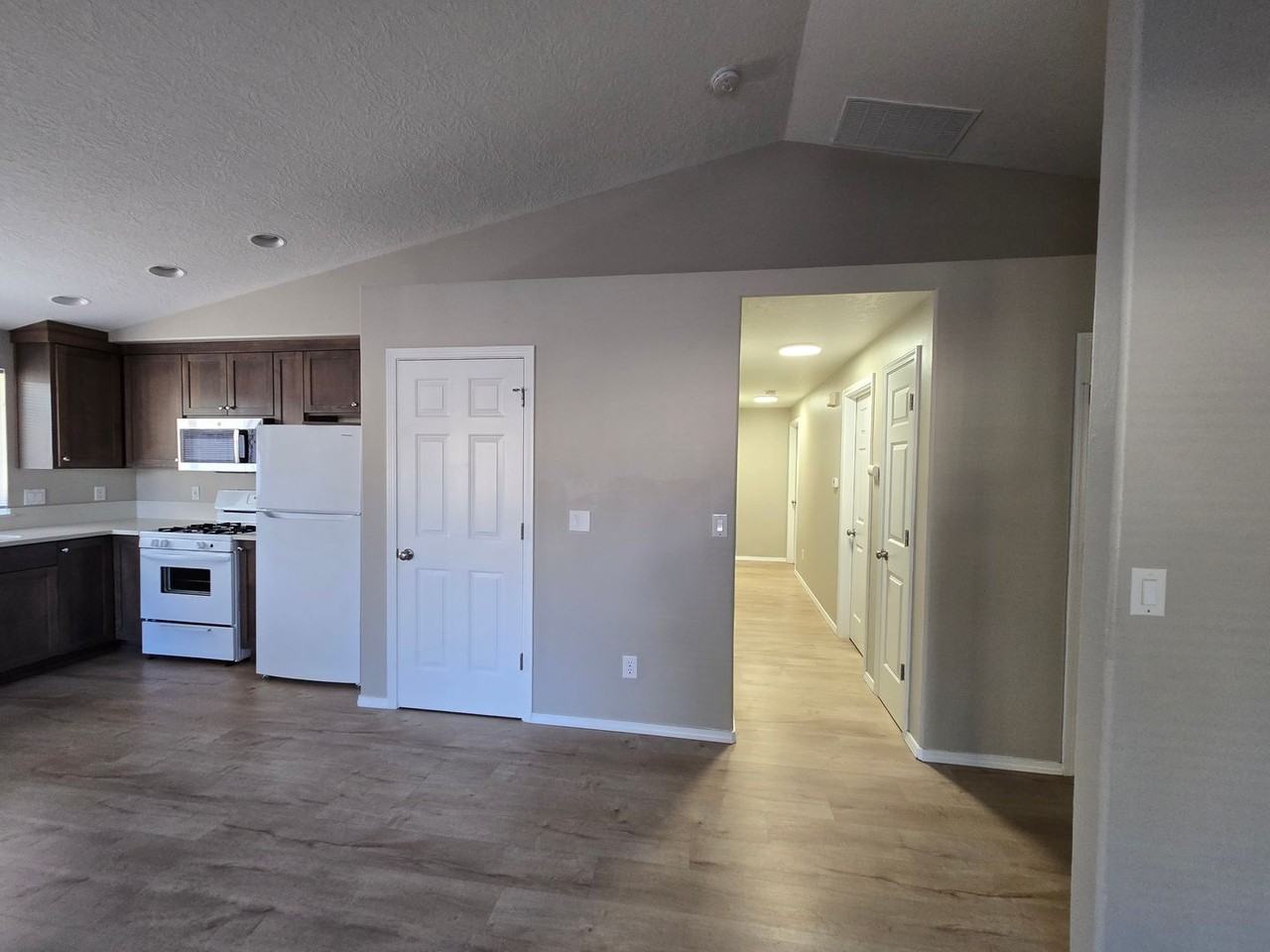 4631 Cherrybud Ct Se - Photo 5 of 14