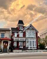 featured image of 301 W Park St