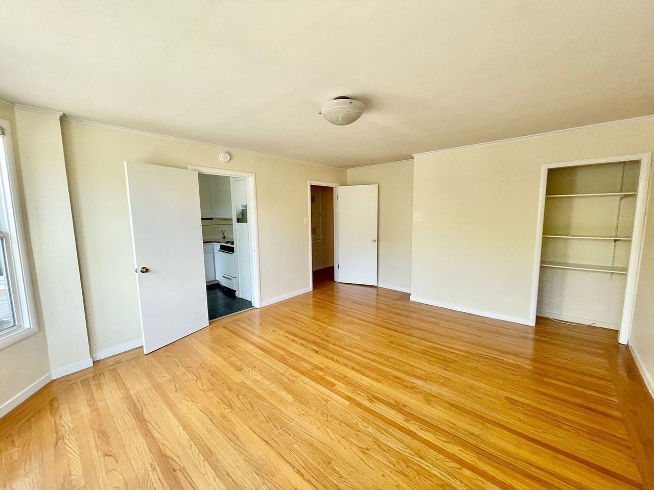 1807A Union St - Photo 3 of 14