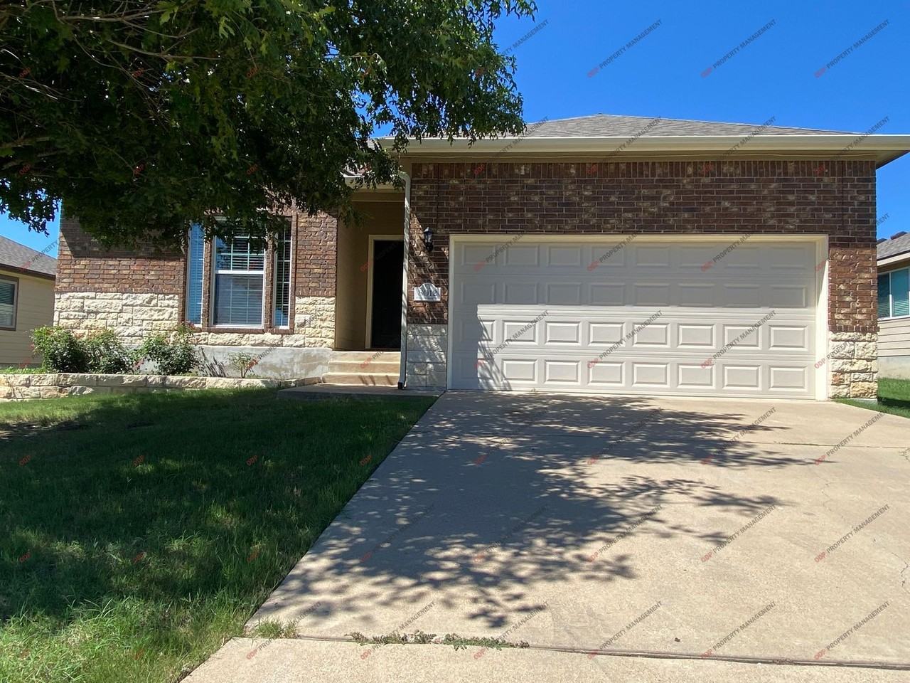 8012 Bridgepointe Dr - Photo 2 of 24