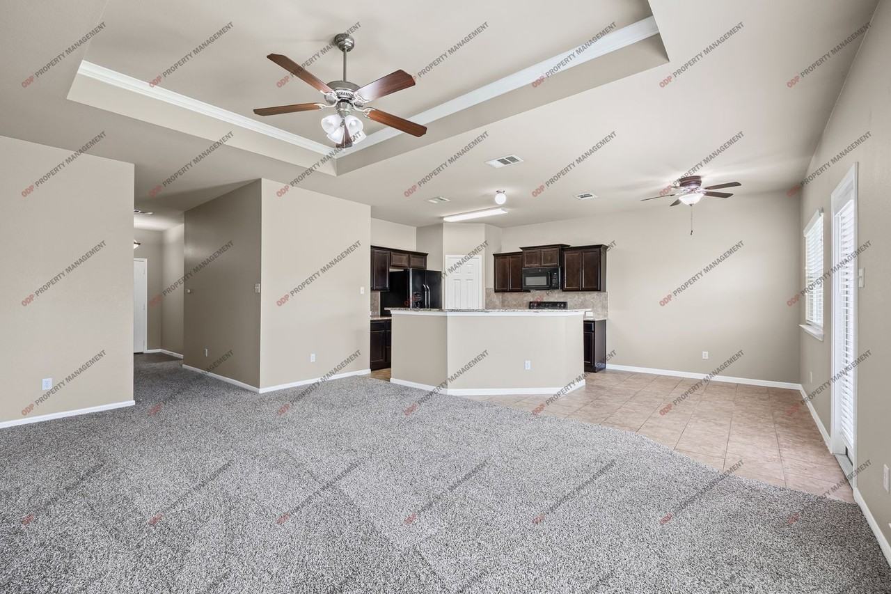 8012 Bridgepointe Dr - Photo 7 of 24
