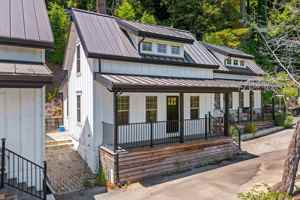 featured image of 9550 Old County Rd