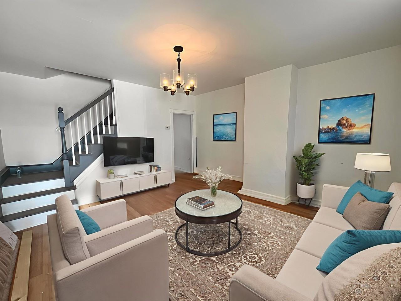 1333 S Stanley St - Photo 2 of 9