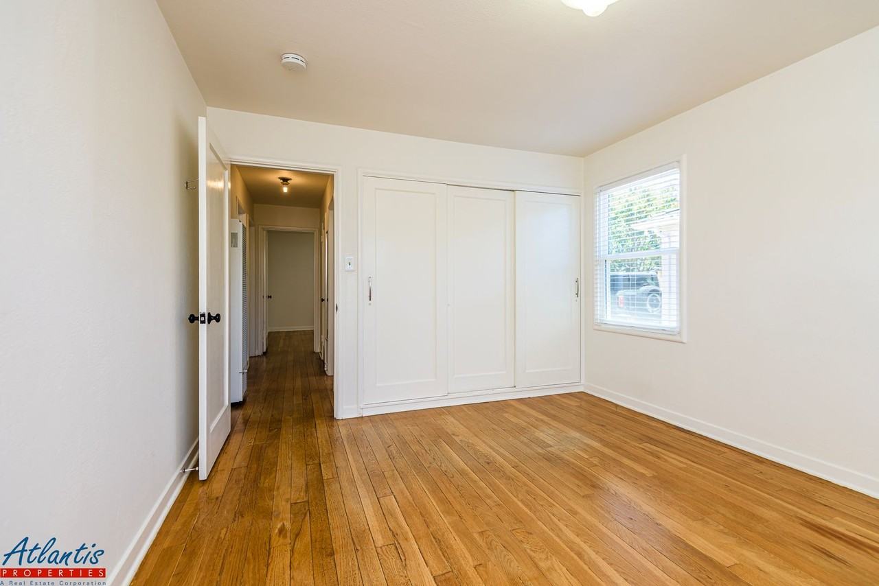365 Macarthur Ave - Photo 7 of 17