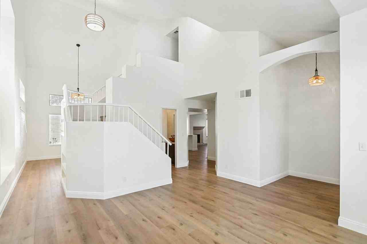 9529 Sierra Summit Ave - Photo 6 of 29