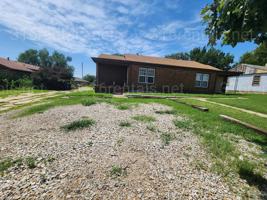 featured image of 1411 N Erie Ave