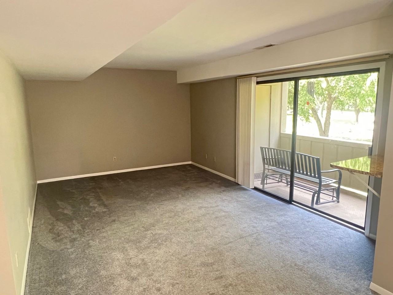 2123 Melrose Dr #B - Photo 2 of 11