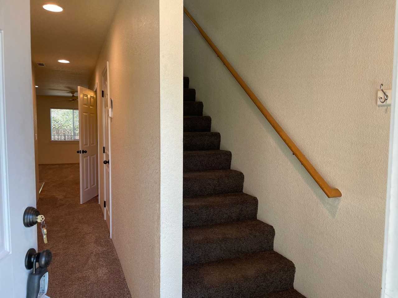 3210 Library Avenue - Photo 3 of 31