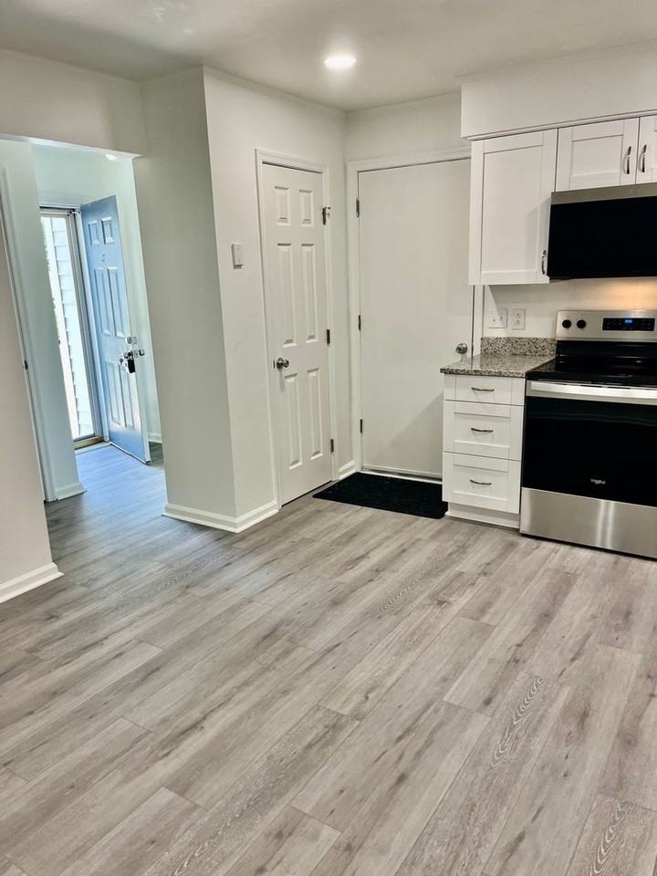 1336 Crane Cres - Photo 5 of 31