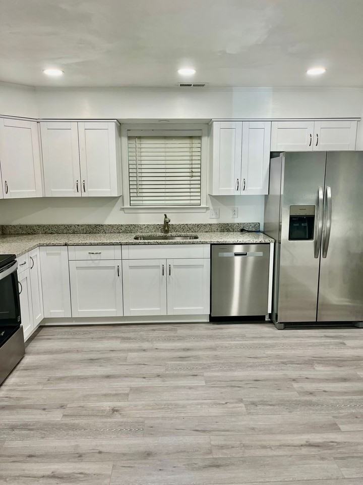 1336 Crane Cres - Photo 7 of 31