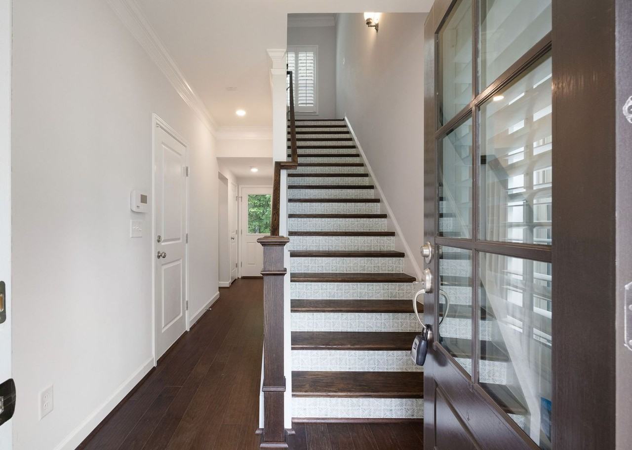 2880 Boone Drive - Photo 4 of 20