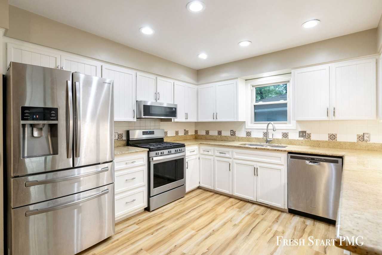 2536 Rudgate Dr Nw - Photo 2 of 37