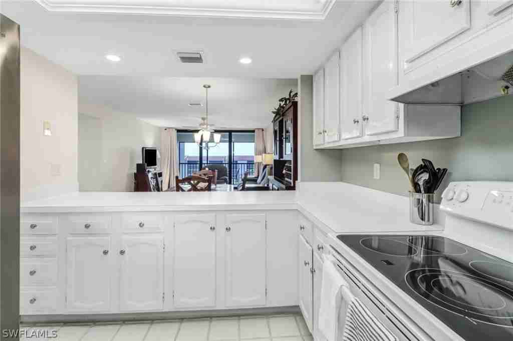 4140 Steamboat Bnd E - Photo 4 of 24