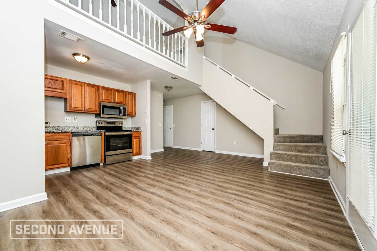 2370 Iron Horse Dr - Photo 4 of 24