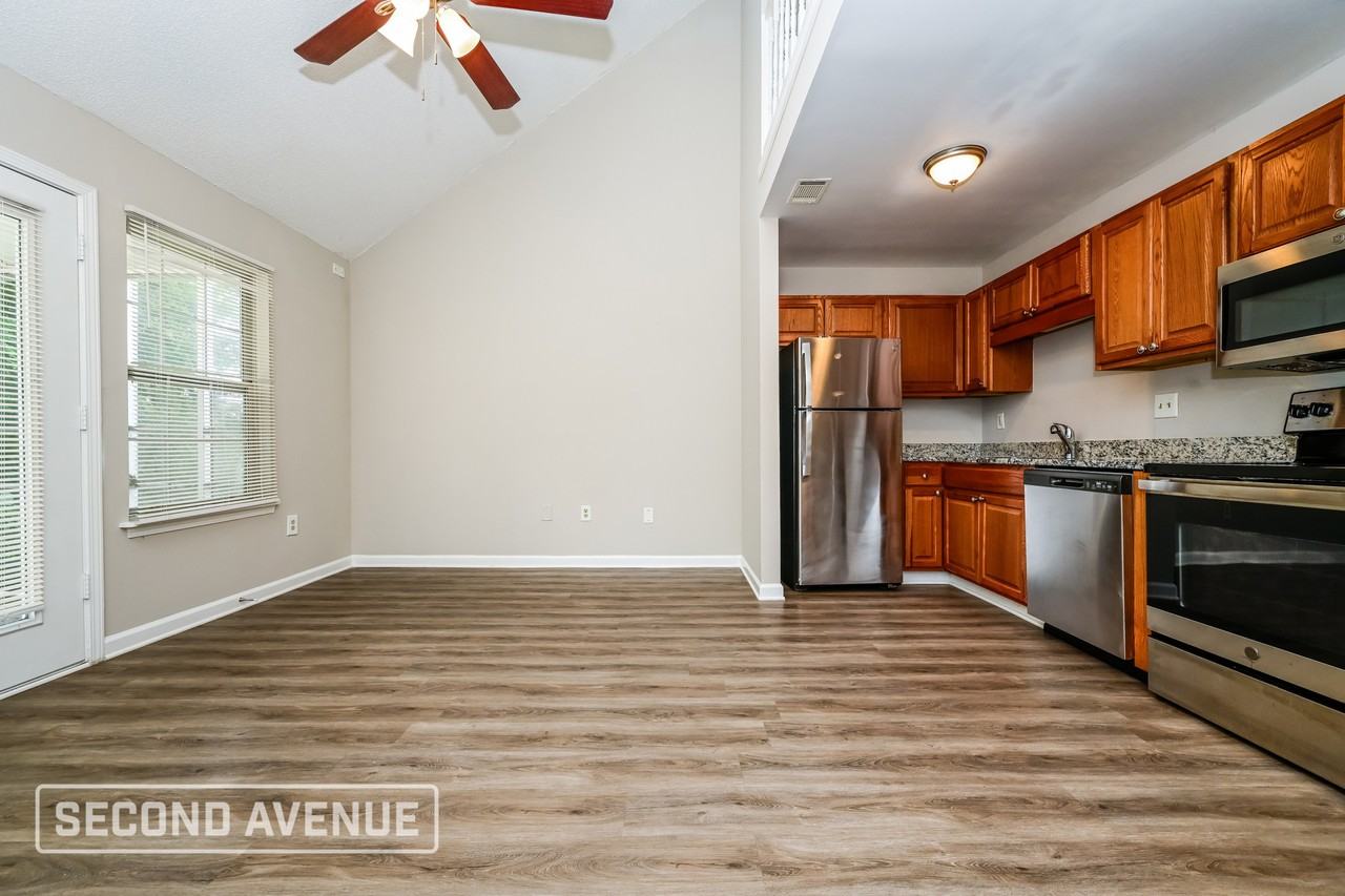 2370 Iron Horse Dr - Photo 7 of 24
