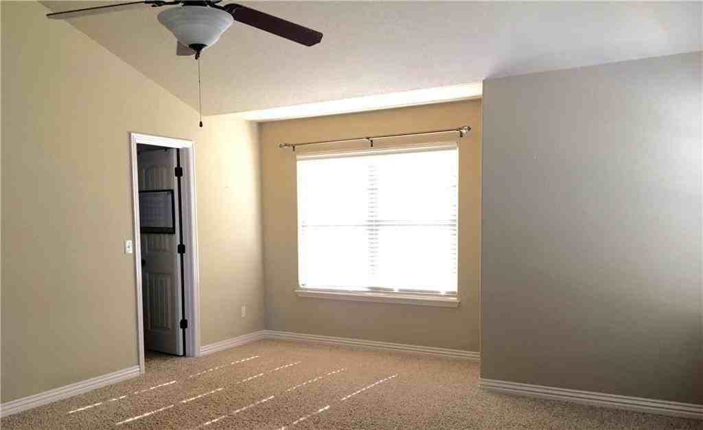 3801 Southwest Capstone Avenue - Photo 2 of 17