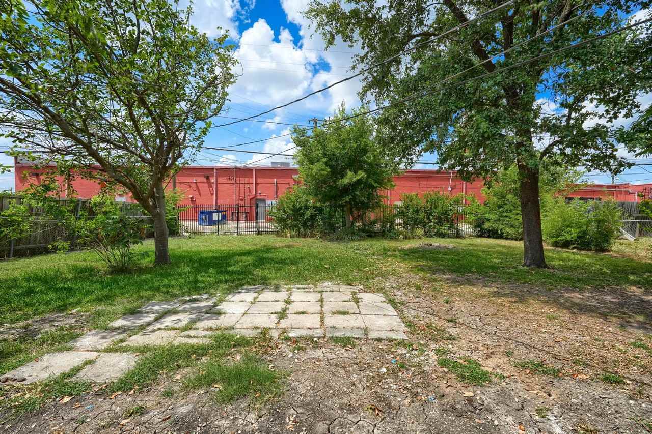 San Medina Ave - Photo 2 of 10