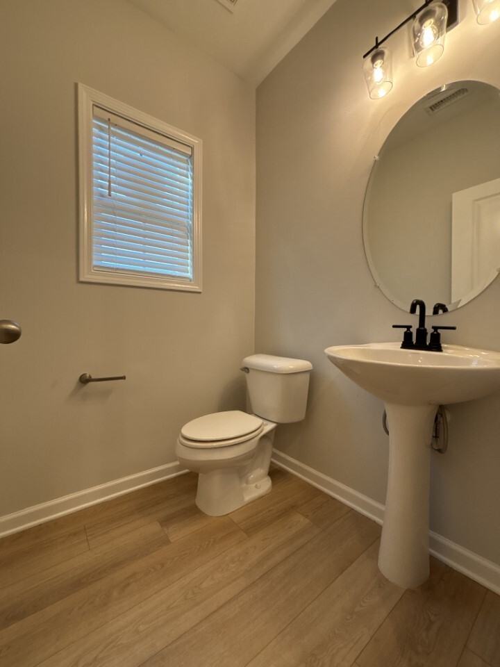 3400 Star View Dr #1 - Photo 3 of 44