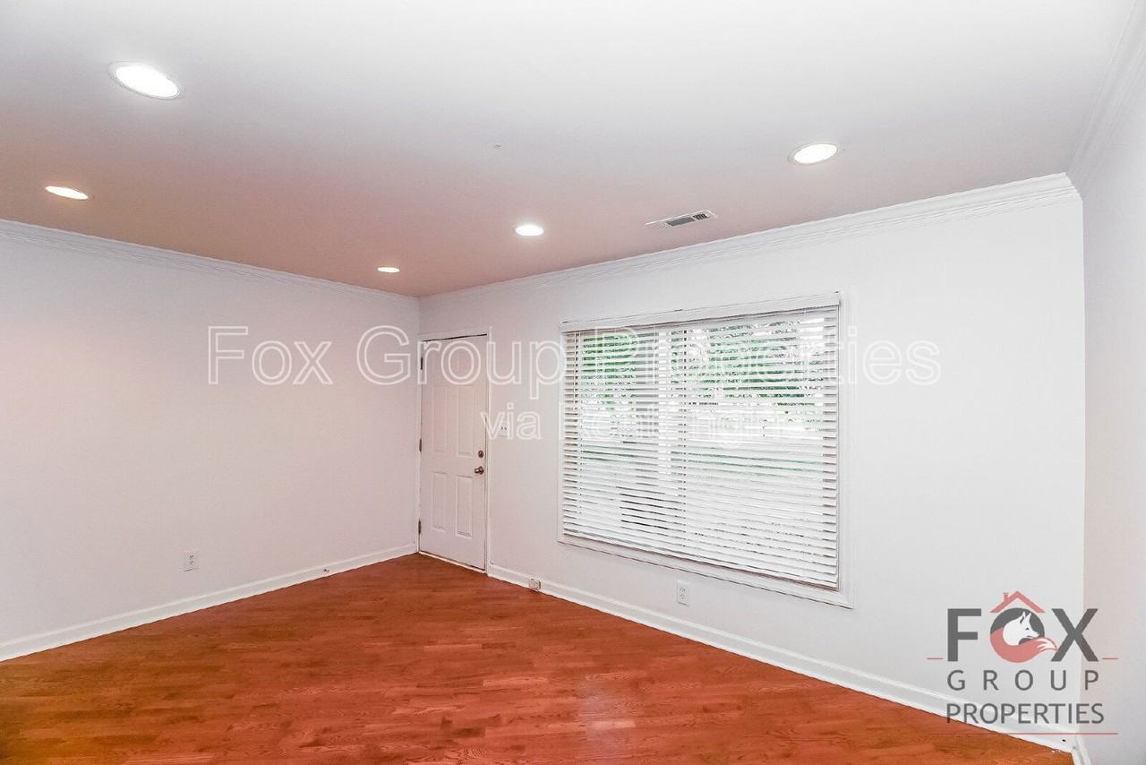 1195 Nixon Heights Lane - Photo 6 of 27