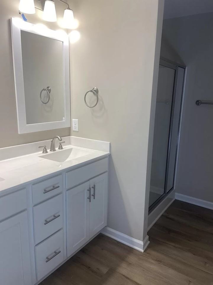 175 Old Murdoch Rd #805 - Photo 2 of 8