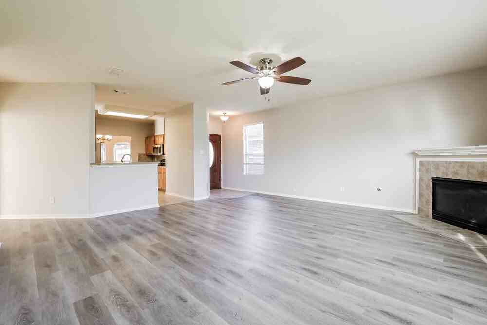 12315 English Brook Cir - Photo 5 of 17