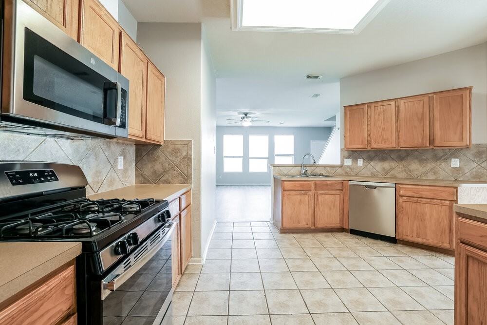 12315 English Brook Cir - Photo 7 of 17