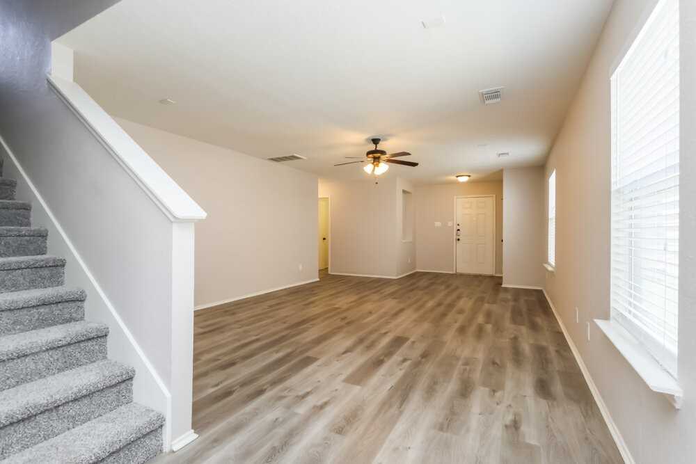 11410 Flying Geese Ln - Photo 6 of 17
