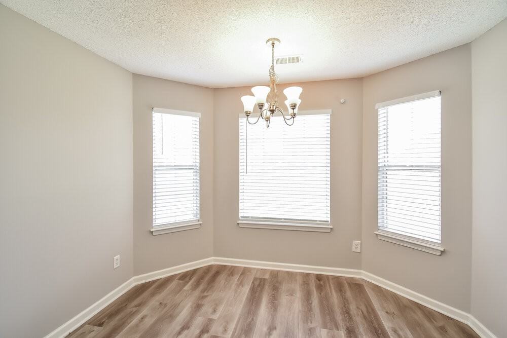 7776 Gosbrook Ln - Photo 6 of 16