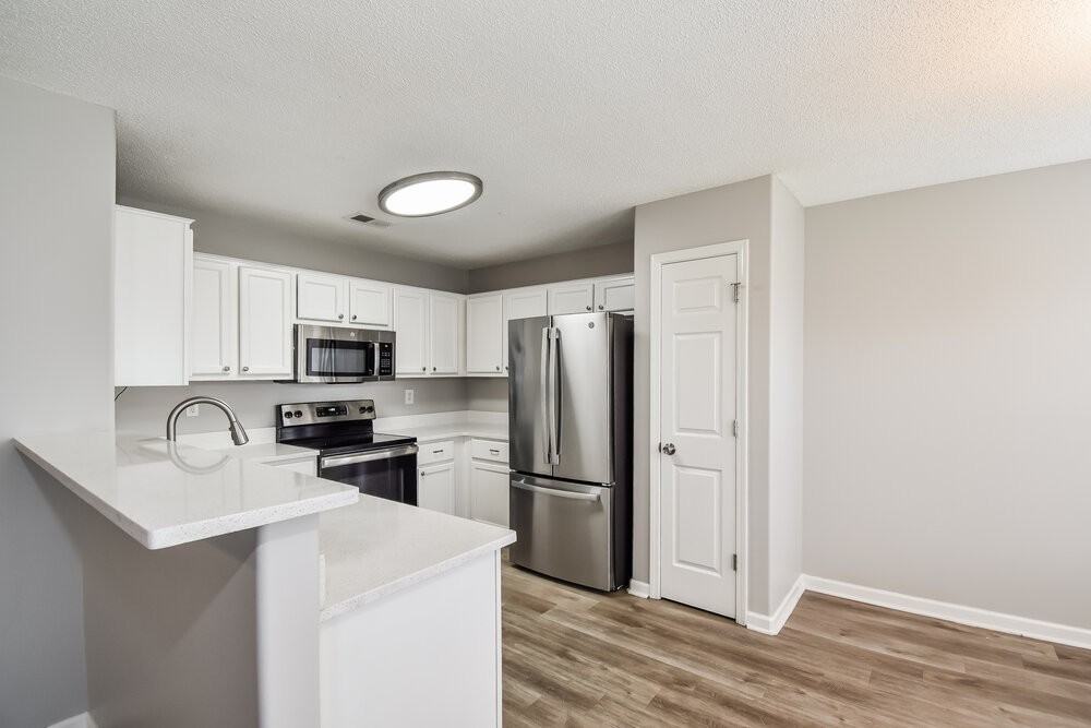 7776 Gosbrook Ln - Photo 7 of 16