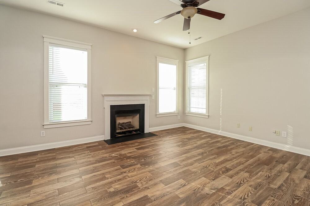 9819 Grier Springs Ln - Photo 5 of 17