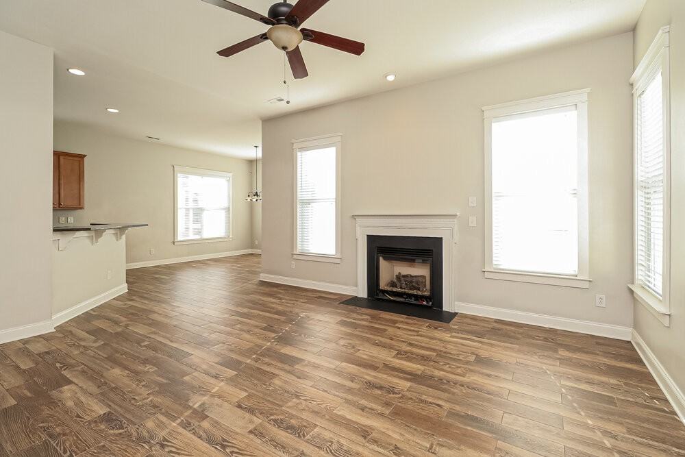 9819 Grier Springs Ln - Photo 6 of 17